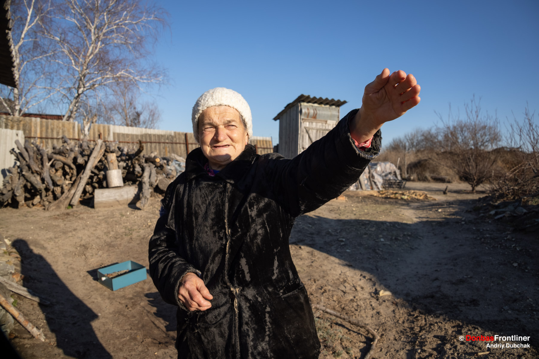 Donbas Frontliner / Мешканка прикордонного села Сизе бабушка Валя