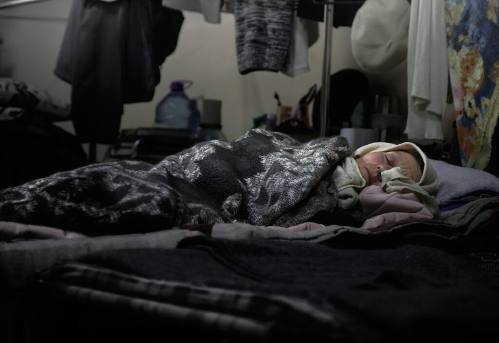 Donbas Frontliner / Woman sleeps in a shelter