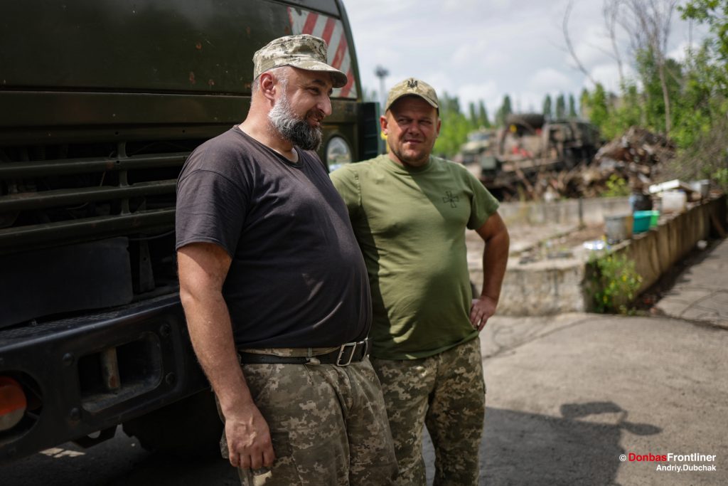 donbas frontliner, war, track military drivers