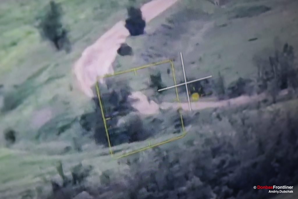 Donbas Frontliner, Ukraine war, artillery grad Partizan, Aidar battalion, russian soldiers walk drone video
