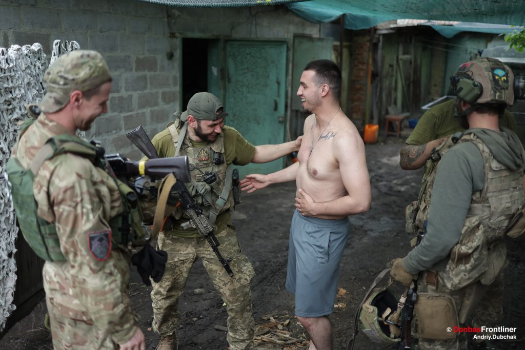Donbas Frontliner, Ukraine war, artillery grad Partizan, Aidar battalion, soldiers joke with Chichen