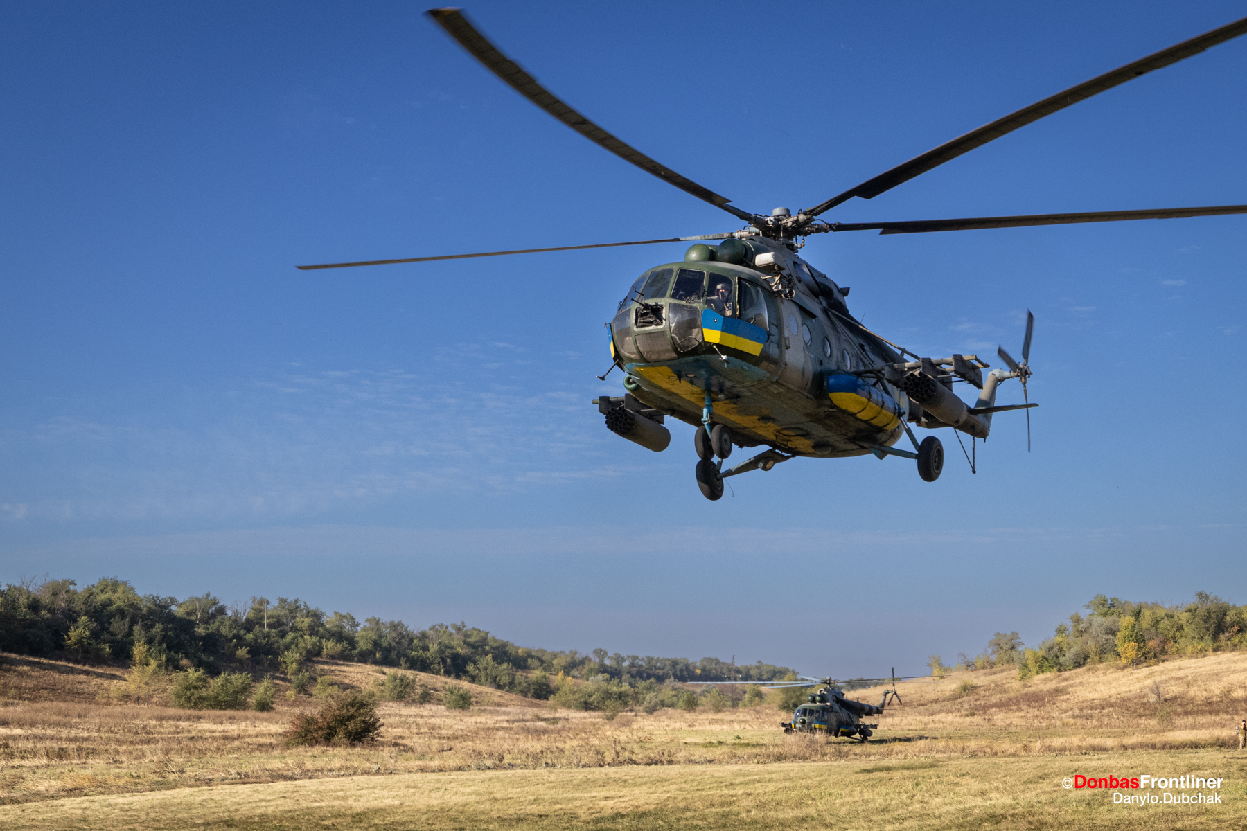 Donbas Frontliner / Гелікоптери майже завжди літають парами