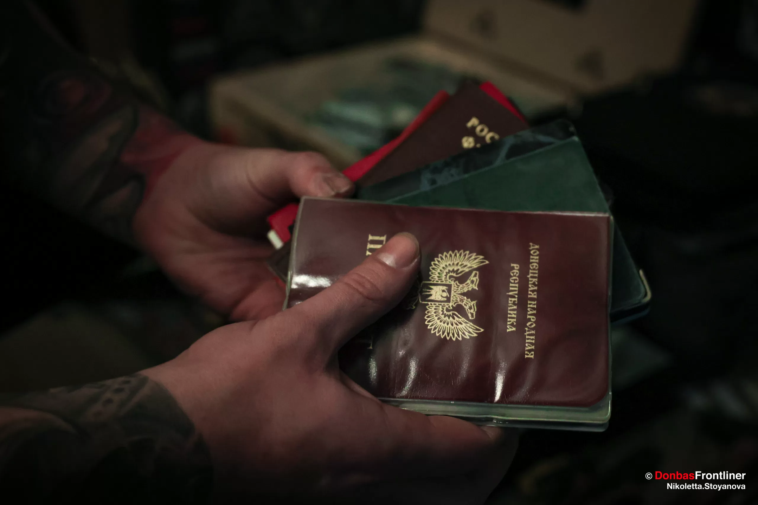 Паспорти загиблих російських та мобілізованих росією на окупованих територіях України військовослужбовців.